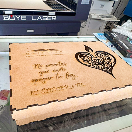 Corte y grabado láser